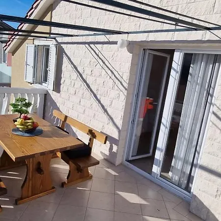 Apartment Cosic Grebastica