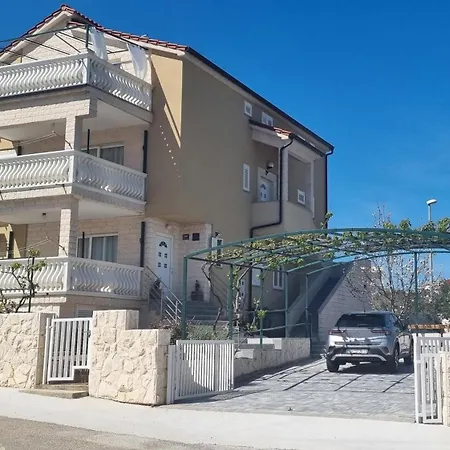 Cosic Apartament *